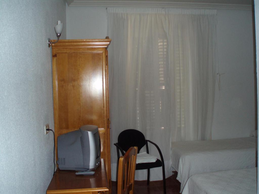 Hostal Castilla Мадрид Номер фото