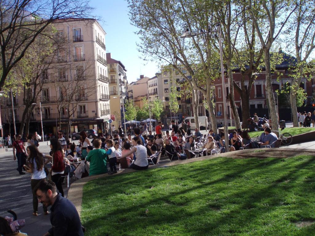 Hostal Castilla Мадрид Экстерьер фото
